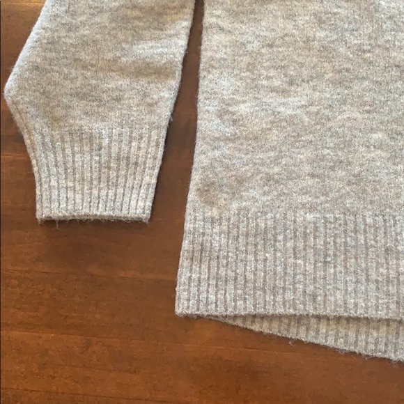 soft grey sweater. - Picture 4 of 4